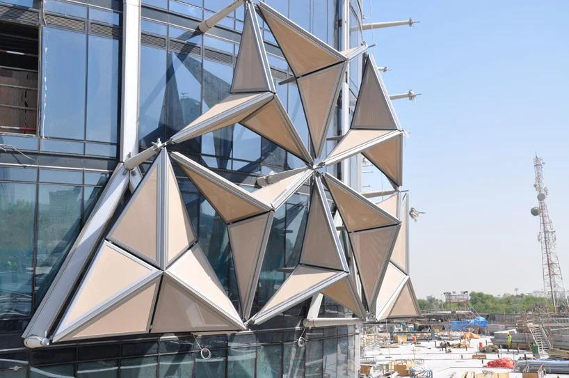 This image shows the adaptive facades of The Al Bahr Towers